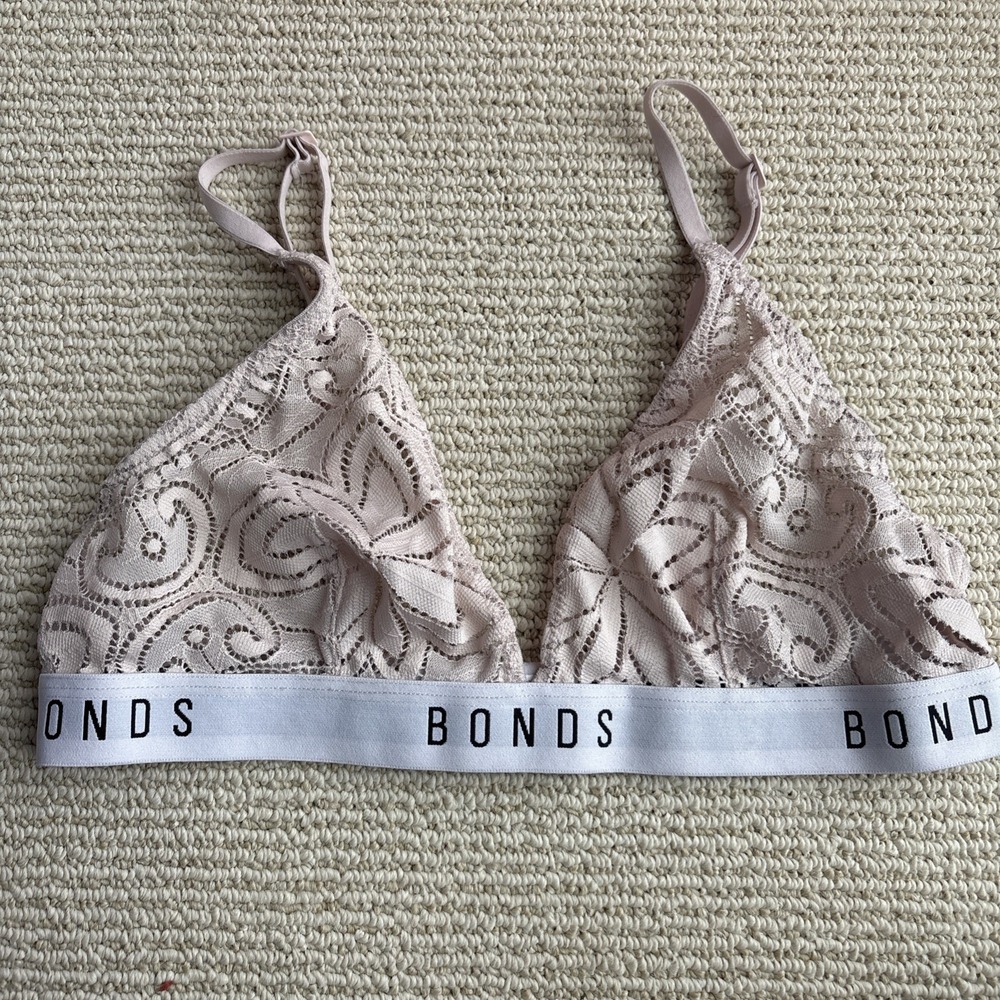 Bonds Intimately Triangle Bralette Top Semi Sheer Rocksalt Pink Women's M lace